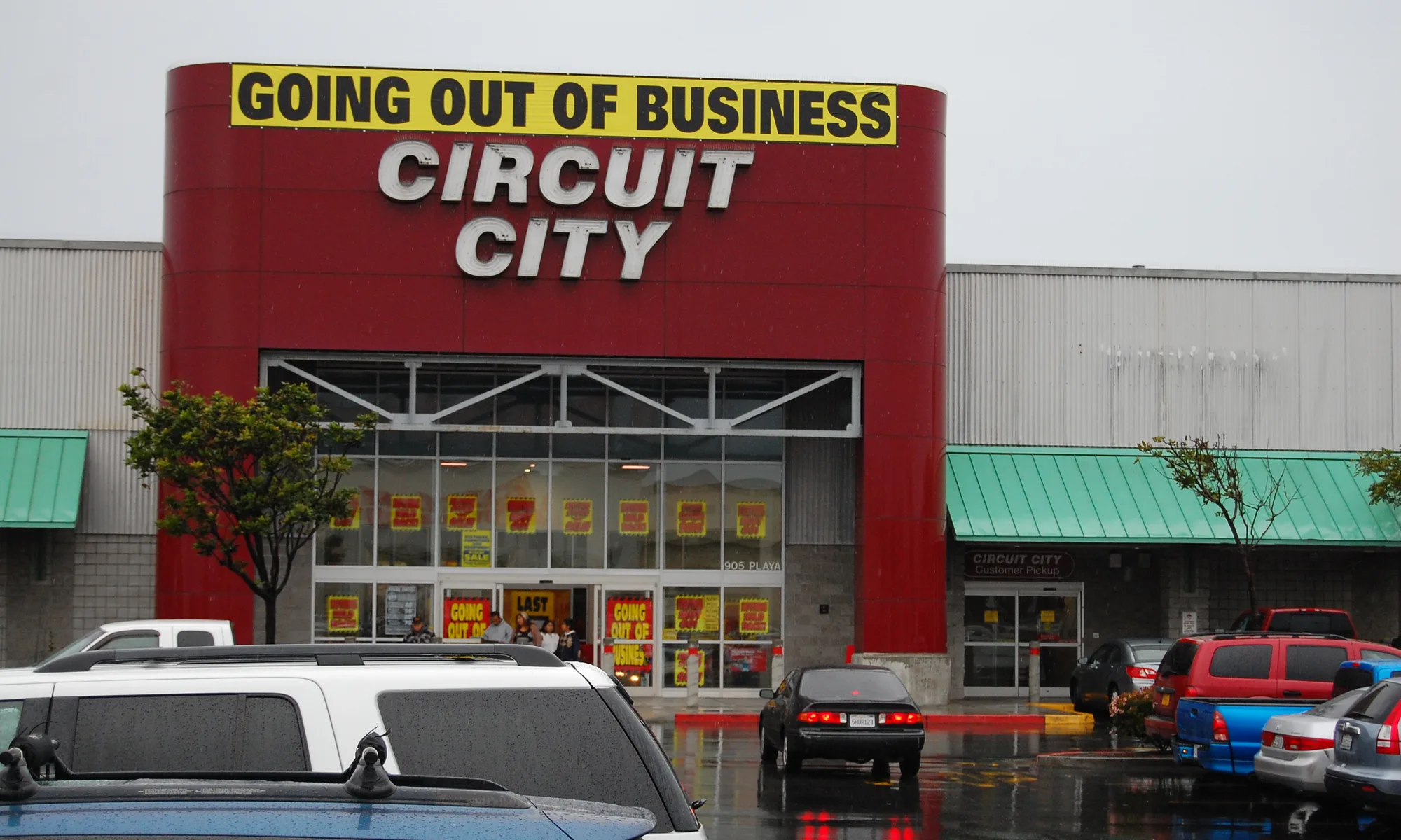 Circuit City store in Sand City, CA, late 2000s
