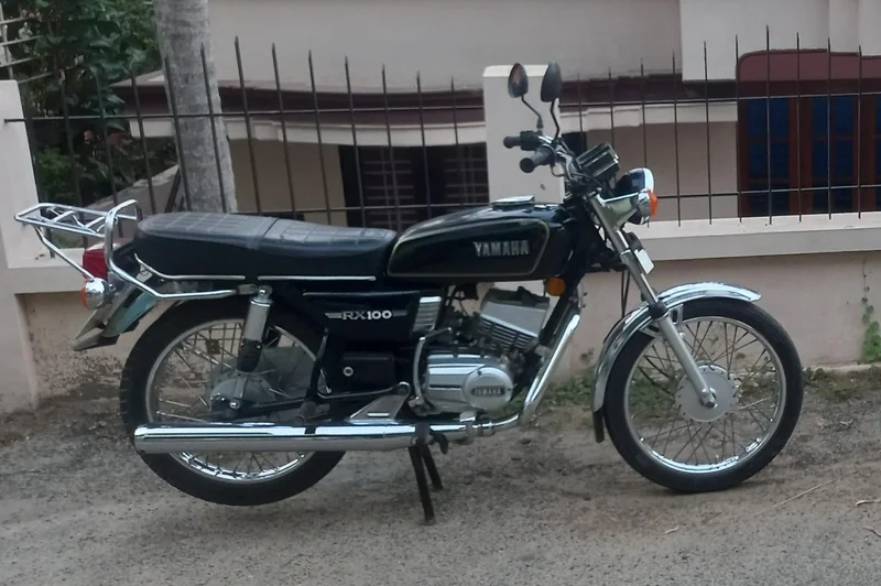 1988 Yamaha RX100 motorcycle, side profile view